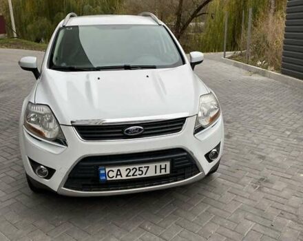 Белый Форд Куга, объемом двигателя 2 л и пробегом 243 тыс. км за 10500 $, фото 1 на Automoto.ua
