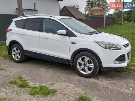 Белый Форд Куга, объемом двигателя 2 л и пробегом 200 тыс. км за 12500 $, фото 1 на Automoto.ua