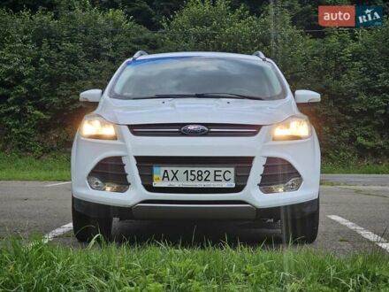 Форд Куга 2013 в Львове на Automoto.ua Белый Форд Куга, объемом двигателя 2 л и пробегом 106 тыс. км за 11016 $, фото 1 на Automoto.ua