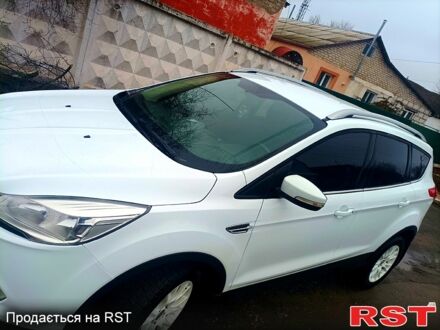 Форд Куга 2013 в Красноград на Automoto.ua Белый Форд Куга, объемом двигателя 2 л и пробегом 214 тыс. км за 13500 $, фото 1 на Automoto.ua