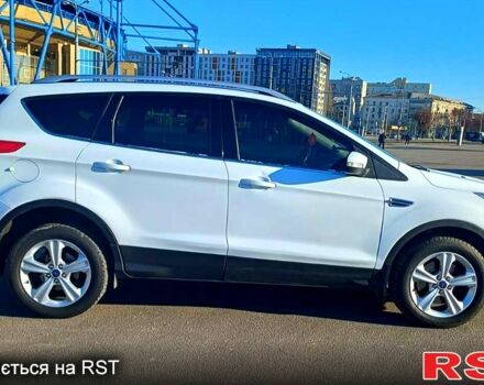 Белый Форд Куга, объемом двигателя 2 л и пробегом 950 тыс. км за 13500 $, фото 1 на Automoto.ua