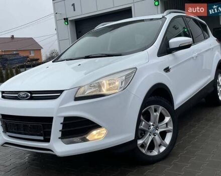 Белый Форд Куга, объемом двигателя 2 л и пробегом 182 тыс. км за 11950 $, фото 1 на Automoto.ua