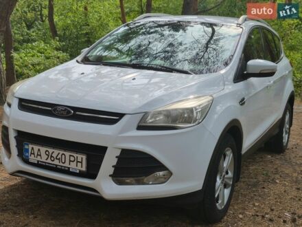 Белый Форд Куга, объемом двигателя 2 л и пробегом 189 тыс. км за 12900 $, фото 1 на Automoto.ua