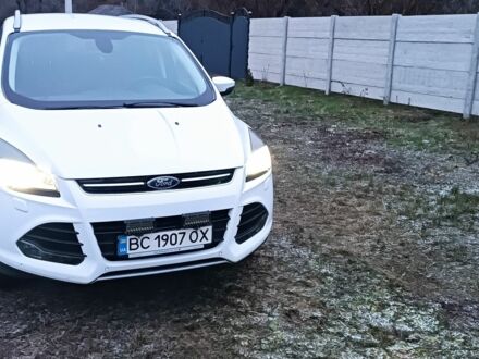 Білий Форд Куга, об'ємом двигуна 2 л та пробігом 265 тис. км за 12300 $, фото 1 на Automoto.ua