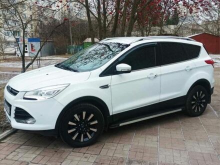Форд Куга 2013 в Киеве на Automoto.ua Белый Форд Куга, объемом двигателя 2 л и пробегом 160 тыс. км за 13999 $, фото 1 на Automoto.ua