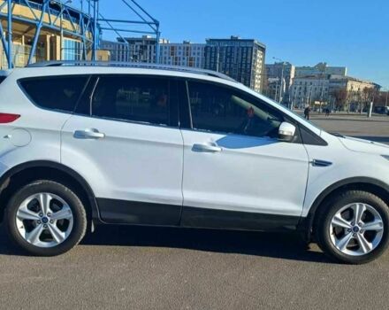 Белый Форд Куга, объемом двигателя 2 л и пробегом 95 тыс. км за 13500 $, фото 1 на Automoto.ua