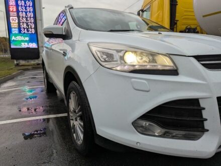 Форд Куга 2013 в Василькове на Automoto.ua Белый Форд Куга, объемом двигателя 2 л и пробегом 186 тыс. км за 10600 $, фото 1 на Automoto.ua