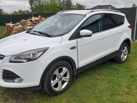 Белый Форд Куга, объемом двигателя 2 л и пробегом 200 тыс. км за 12500 $, фото 1 на Automoto.ua