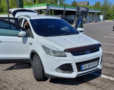 Белый Форд Куга, объемом двигателя 2 л и пробегом 265 тыс. км за 12400 $, фото 1 на Automoto.ua