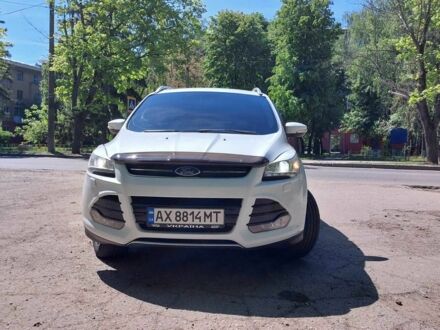 Белый Форд Куга, объемом двигателя 2 л и пробегом 245 тыс. км за 13500 $, фото 1 на Automoto.ua