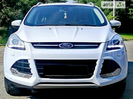 Форд Куга 2014 в Ивано-Франковске на Automoto.ua Белый Форд Куга, объемом двигателя 2 л и пробегом 149 тыс. км за 15350 $, фото 1 на Automoto.ua