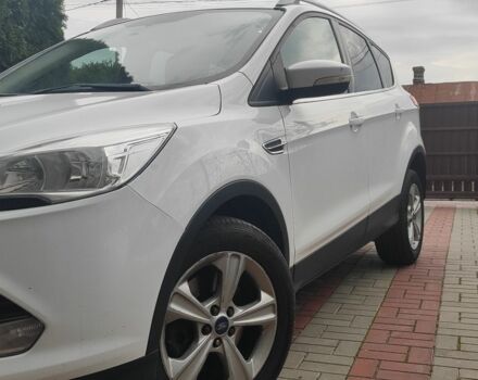 Белый Форд Куга, объемом двигателя 2 л и пробегом 221 тыс. км за 10000 $, фото 1 на Automoto.ua