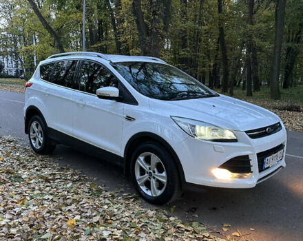 Белый Форд Куга, объемом двигателя 2 л и пробегом 186 тыс. км за 13900 $, фото 1 на Automoto.ua