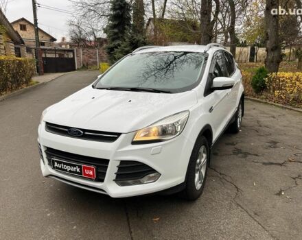 Белый Форд Куга, объемом двигателя 2 л и пробегом 211 тыс. км за 12990 $, фото 1 на Automoto.ua