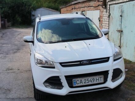 Белый Форд Куга, объемом двигателя 2 л и пробегом 140 тыс. км за 13568 $, фото 1 на Automoto.ua