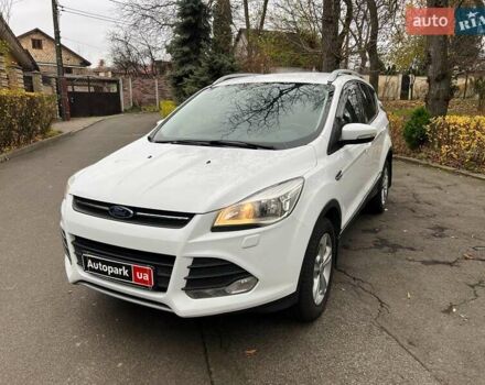 Белый Форд Куга, объемом двигателя 2 л и пробегом 211 тыс. км за 12990 $, фото 1 на Automoto.ua