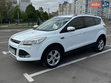 Белый Форд Куга, объемом двигателя 2 л и пробегом 186 тыс. км за 13800 $, фото 1 на Automoto.ua