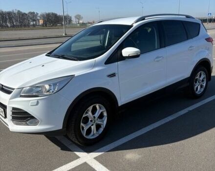 Белый Форд Куга, объемом двигателя 2 л и пробегом 330 тыс. км за 13600 $, фото 1 на Automoto.ua