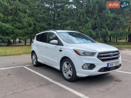Белый Форд Куга, объемом двигателя 2 л и пробегом 166 тыс. км за 14999 $, фото 1 на Automoto.ua