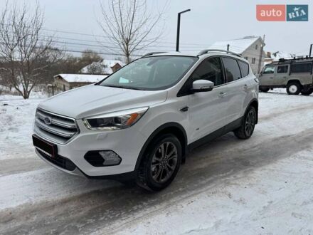 Белый Форд Куга, объемом двигателя 0 л и пробегом 164 тыс. км за 14900 $, фото 1 на Automoto.ua