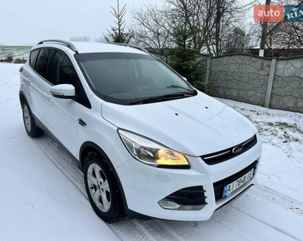 Белый Форд Куга, объемом двигателя 2 л и пробегом 305 тыс. км за 9999 $, фото 1 на Automoto.ua