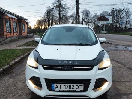 Форд Куга 2016 в Киеве на Automoto.ua Белый Форд Куга, объемом двигателя 1.5 л и пробегом 255 тыс. км за 10600 $, фото 1 на Automoto.ua