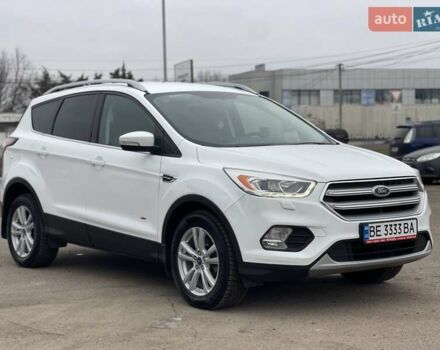 Белый Форд Куга, объемом двигателя 2 л и пробегом 133 тыс. км за 15900 $, фото 1 на Automoto.ua