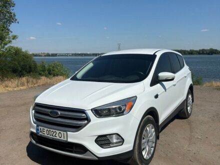 Білий Форд Куга, об'ємом двигуна 2 л та пробігом 196 тис. км за 11300 $, фото 1 на Automoto.ua