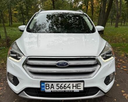Белый Форд Куга, объемом двигателя 2 л и пробегом 203 тыс. км за 15500 $, фото 1 на Automoto.ua