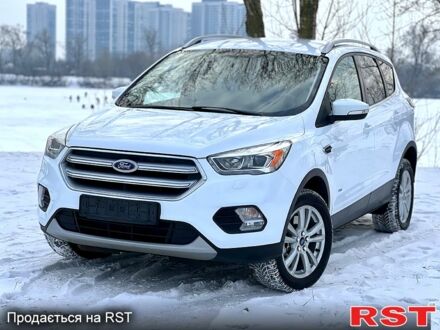 Білий Форд Куга, об'ємом двигуна 2 л та пробігом 13500 тис. км за 16500 $, фото 1 на Automoto.ua