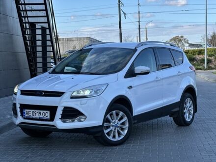 Форд Куга 2016 в Днепре (Днепропетровске) на Automoto.ua Белый Форд Куга, объемом двигателя 2 л и пробегом 206 тыс. км за 15300 $, фото 1 на Automoto.ua