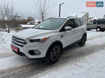 Белый Форд Куга, объемом двигателя 2 л и пробегом 164 тыс. км за 15500 $, фото 1 на Automoto.ua