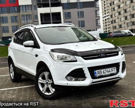 Белый Форд Куга, объемом двигателя 2 л и пробегом 210 тыс. км за 12300 $, фото 1 на Automoto.ua