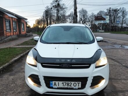 Форд Куга 2016 в Прилуках на Automoto.ua Белый Форд Куга, объемом двигателя 1.5 л и пробегом 197 тыс. км за 10799 $, фото 1 на Automoto.ua