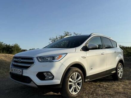 Білий Форд Куга, об'ємом двигуна 2 л та пробігом 98 тис. км за 18500 $, фото 1 на Automoto.ua