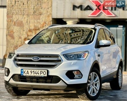 Белый Форд Куга, объемом двигателя 2 л и пробегом 135 тыс. км за 15500 $, фото 1 на Automoto.ua