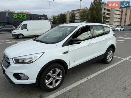 Белый Форд Куга, объемом двигателя 2 л и пробегом 77 тыс. км за 17200 $, фото 1 на Automoto.ua