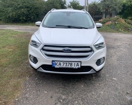 Белый Форд Куга, объемом двигателя 2 л и пробегом 202 тыс. км за 14700 $, фото 1 на Automoto.ua