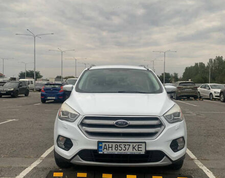 Білий Форд Куга, об'ємом двигуна 2 л та пробігом 130 тис. км за 15700 $, фото 1 на Automoto.ua