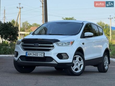 Белый Форд Куга, объемом двигателя 2 л и пробегом 176 тыс. км за 13500 $, фото 1 на Automoto.ua