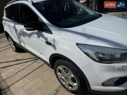 Білий Форд Куга, об'ємом двигуна 2 л та пробігом 155 тис. км за 15900 $, фото 1 на Automoto.ua