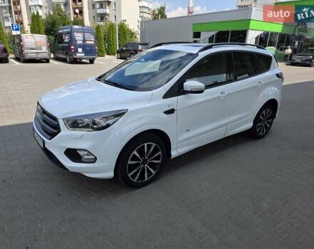 Белый Форд Куга, объемом двигателя 2 л и пробегом 190 тыс. км за 15000 $, фото 1 на Automoto.ua