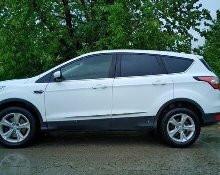 Белый Форд Куга, объемом двигателя 2 л и пробегом 172 тыс. км за 14700 $, фото 1 на Automoto.ua
