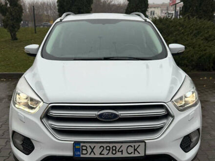 Белый Форд Куга, объемом двигателя 2 л и пробегом 174 тыс. км за 15000 $, фото 1 на Automoto.ua