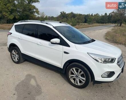 Білий Форд Куга, об'ємом двигуна 2 л та пробігом 112 тис. км за 17000 $, фото 1 на Automoto.ua