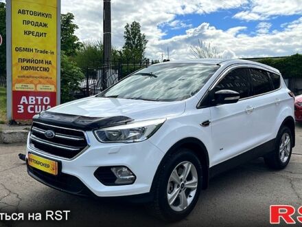 Белый Форд Куга, объемом двигателя 2 л и пробегом 210 тыс. км за 14700 $, фото 1 на Automoto.ua