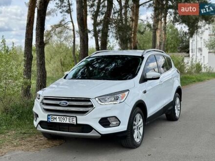 Форд Куга 2017 в Киеве на Automoto.ua Белый Форд Куга, объемом двигателя 2 л и пробегом 127 тыс. км за 12800 $, фото 1 на Automoto.ua