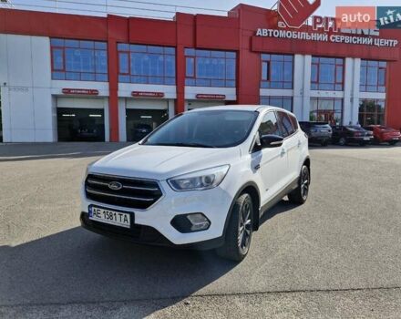 Белый Форд Куга, объемом двигателя 2 л и пробегом 194 тыс. км за 15500 $, фото 1 на Automoto.ua