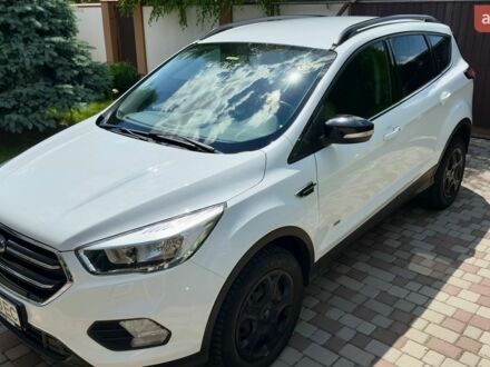 Білий Форд Куга, об'ємом двигуна 2 л та пробігом 72 тис. км за 17000 $, фото 1 на Automoto.ua