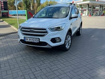 Белый Форд Куга, объемом двигателя 2 л и пробегом 147 тыс. км за 14700 $, фото 1 на Automoto.ua